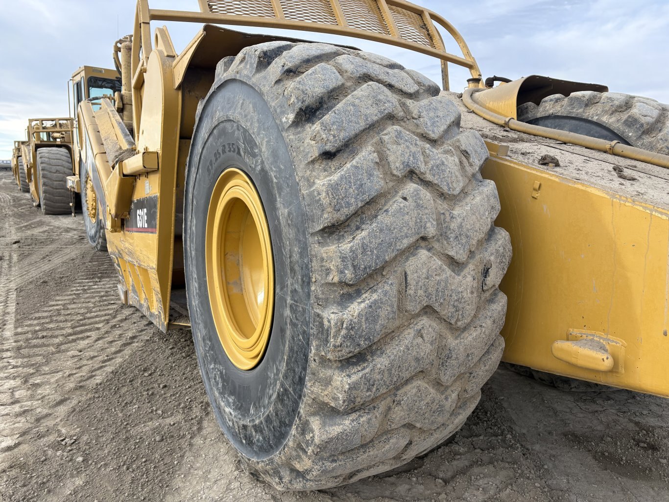 1988 Caterpillar 631E Motor Scraper #11240 BP