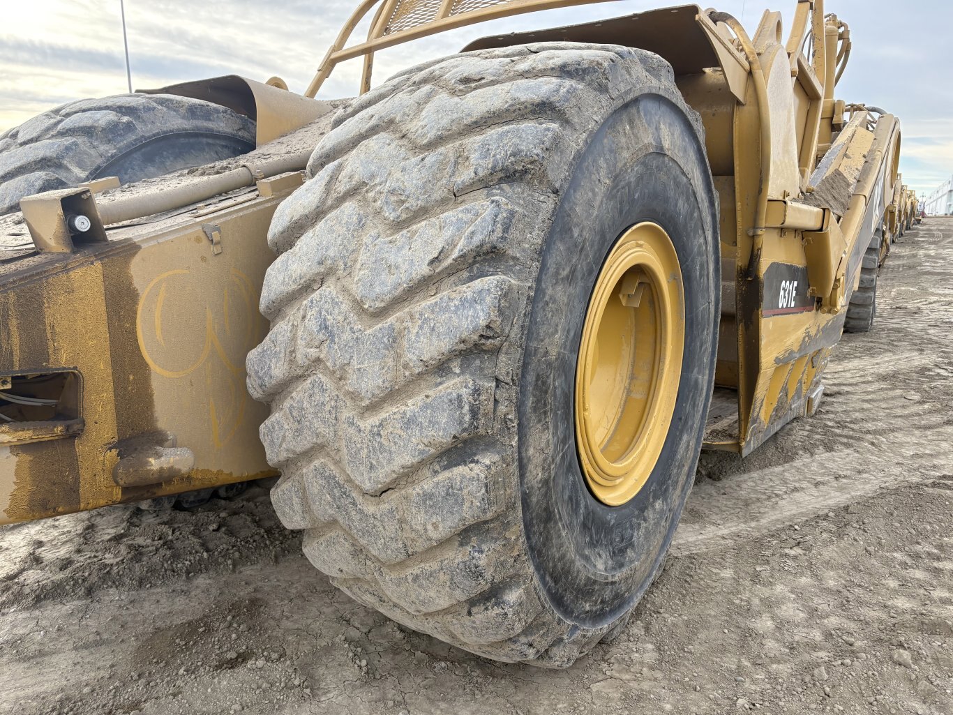 1988 Caterpillar 631E Motor Scraper #11240 BP