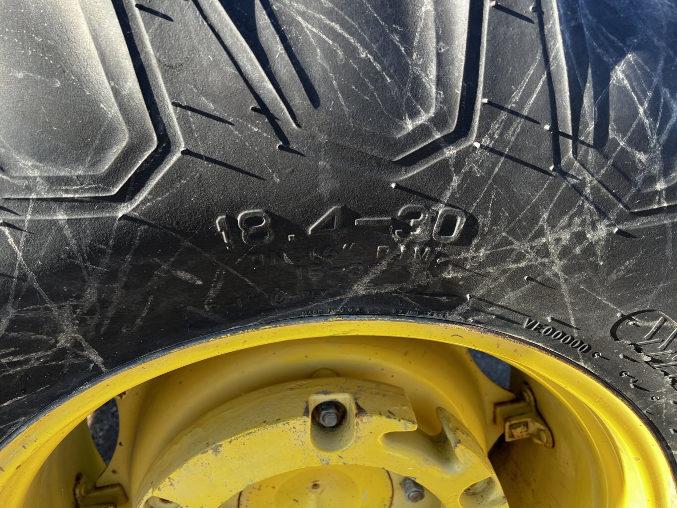 1975 John Deere 2130 Tractor with Loader • John Deere 2130B Tractor 2WD #11252 BP