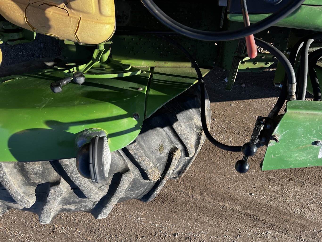 1975 John Deere 2130 Tractor with Loader • John Deere 2130B Tractor 2WD #11252 BP