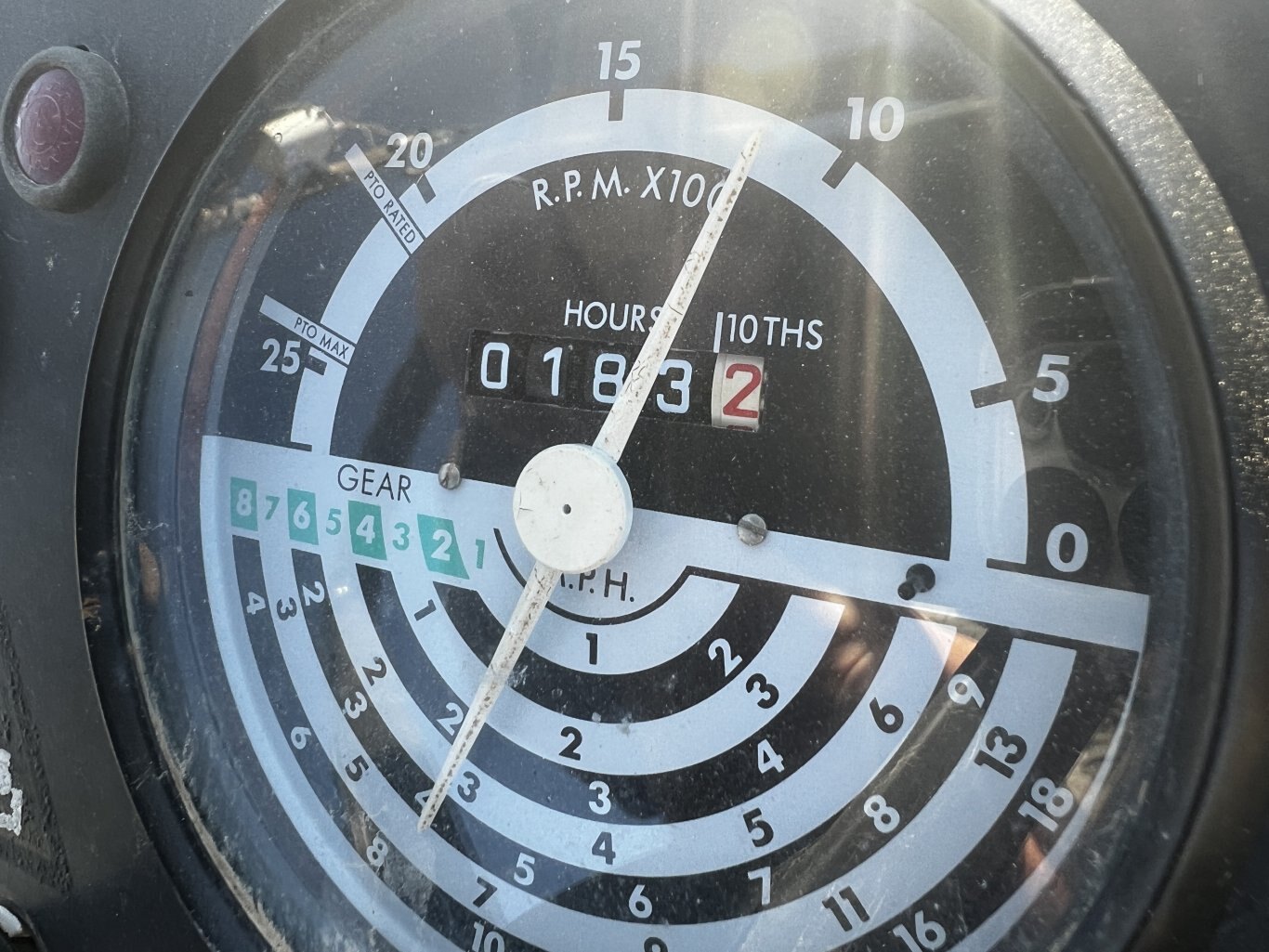 1975 John Deere 2130 Tractor with Loader • John Deere 2130B Tractor 2WD #11252 BP