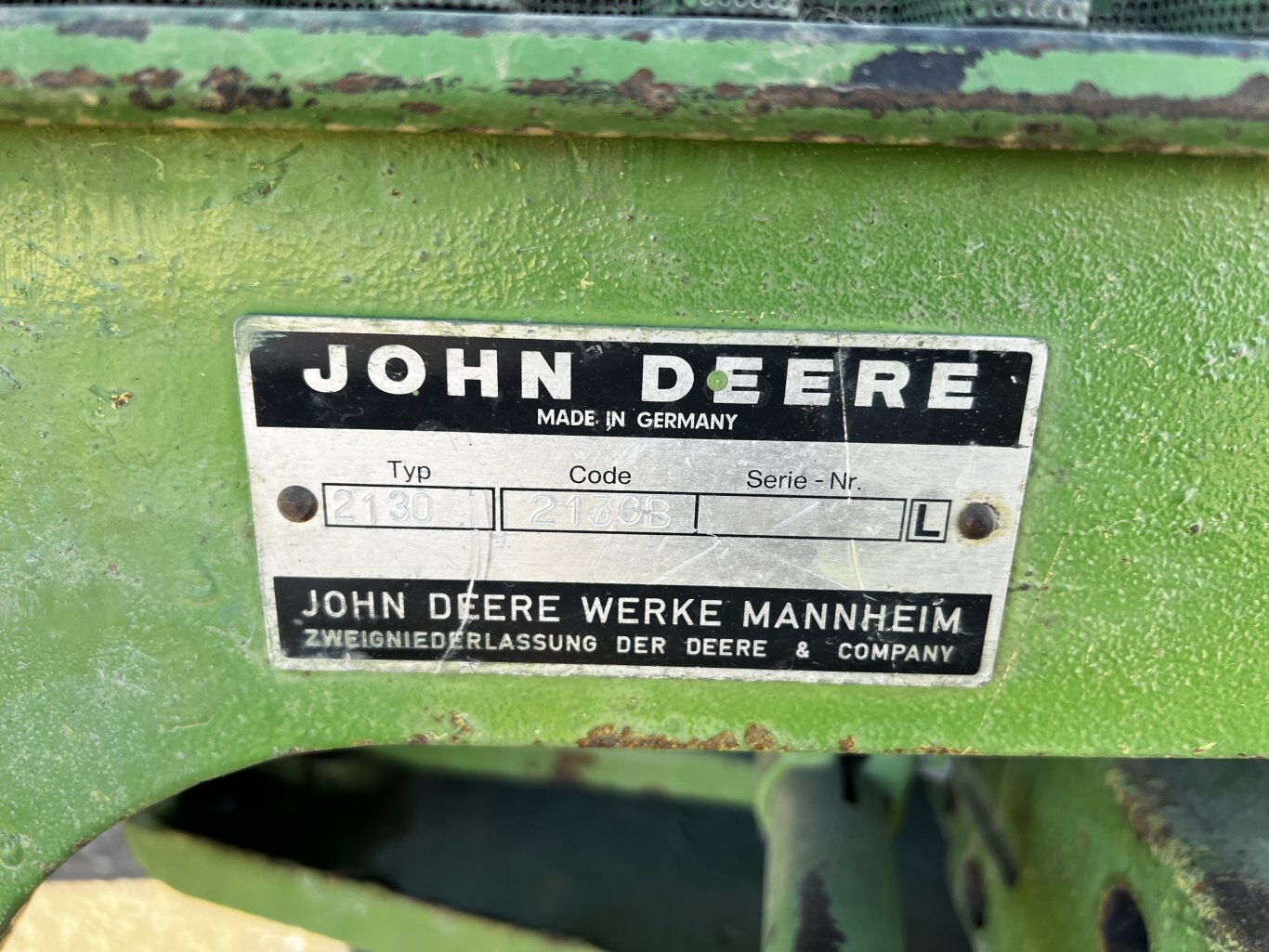 1975 John Deere 2130 Tractor with Loader • John Deere 2130B Tractor 2WD #11252 BP