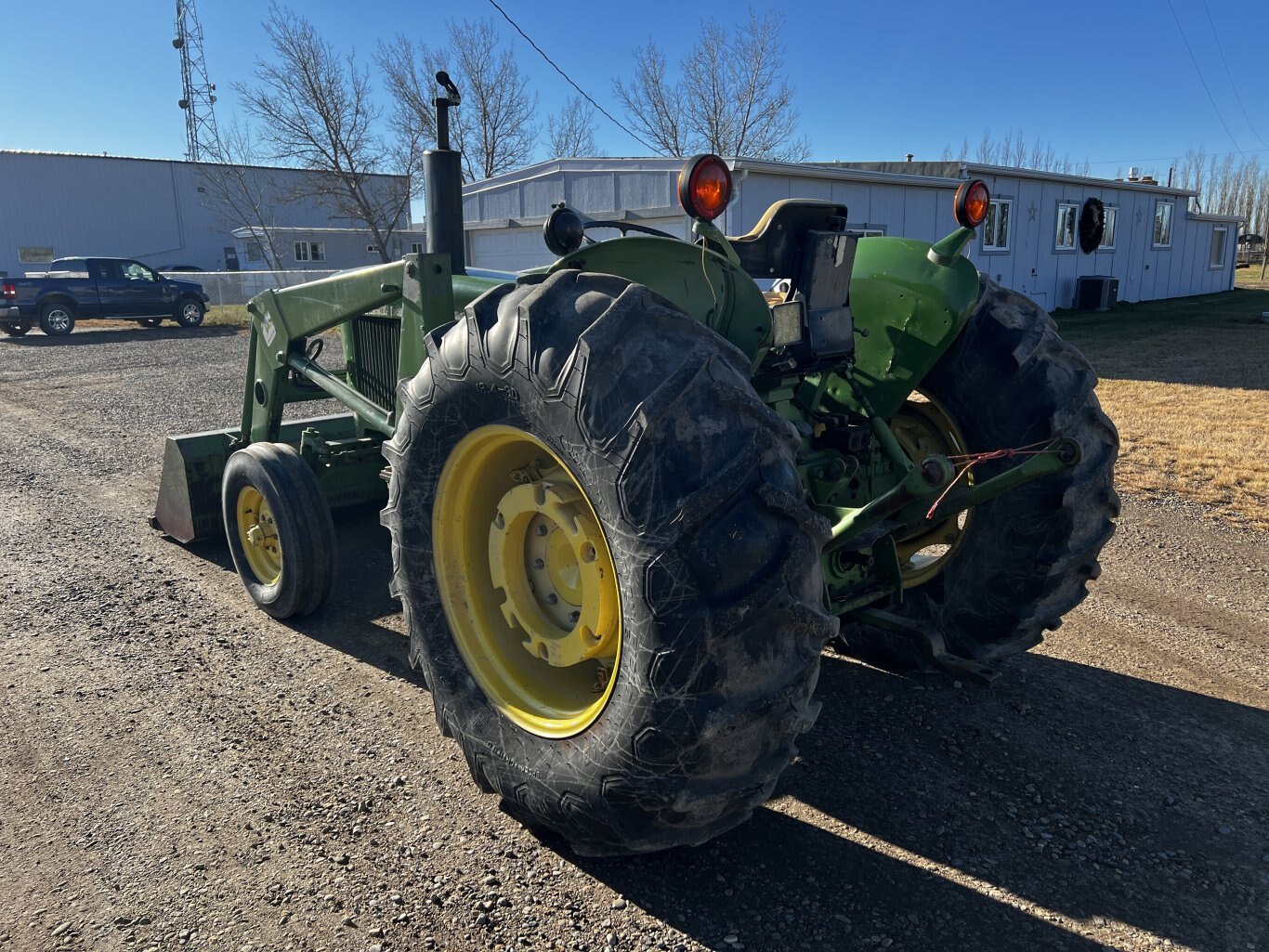 1975 John Deere 2130 Tractor with Loader • John Deere 2130B Tractor 2WD #11252 BP