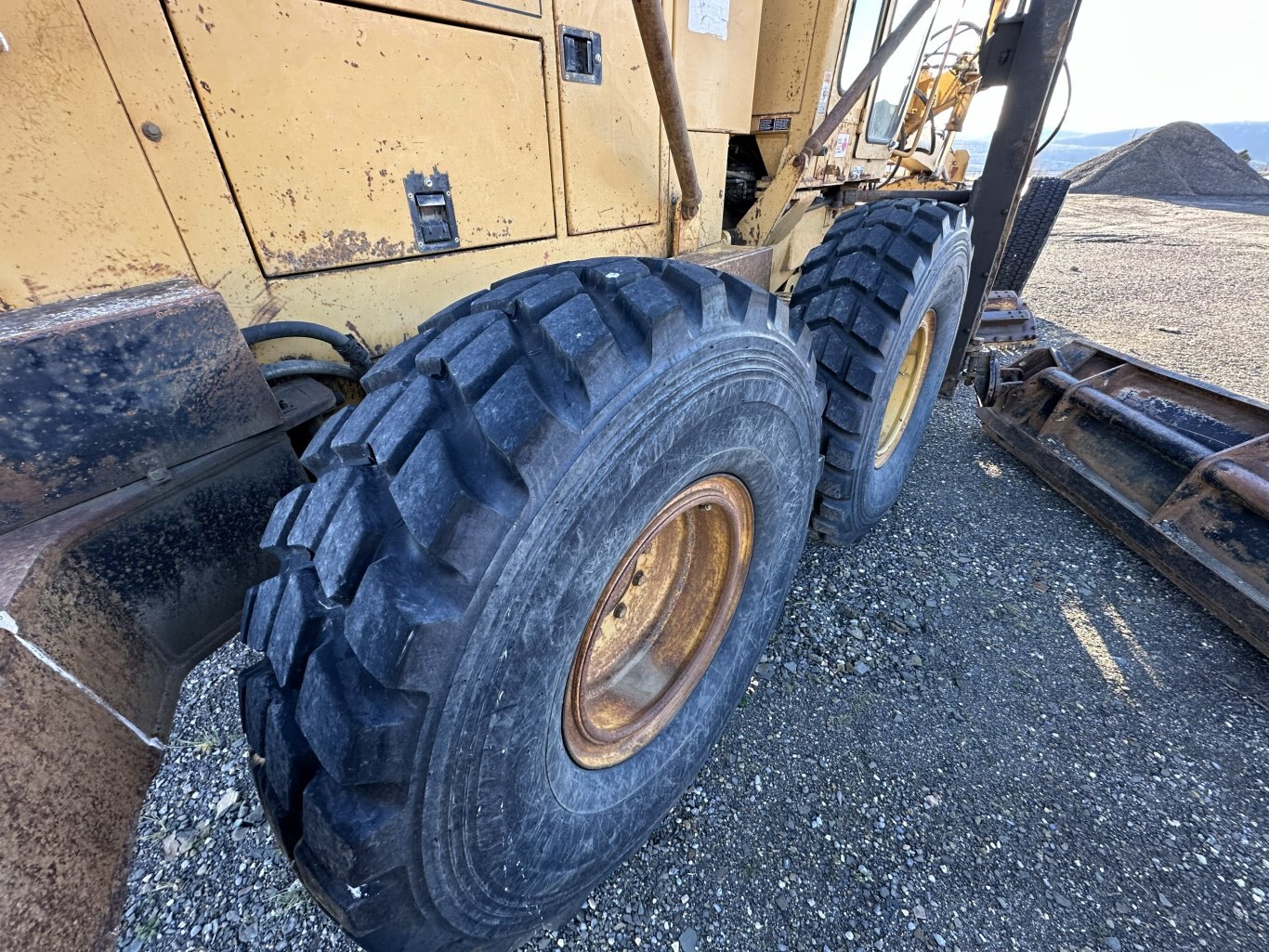 1993 Champion 780A Series 3 Motor Grader with Snow Wing #11218 DP