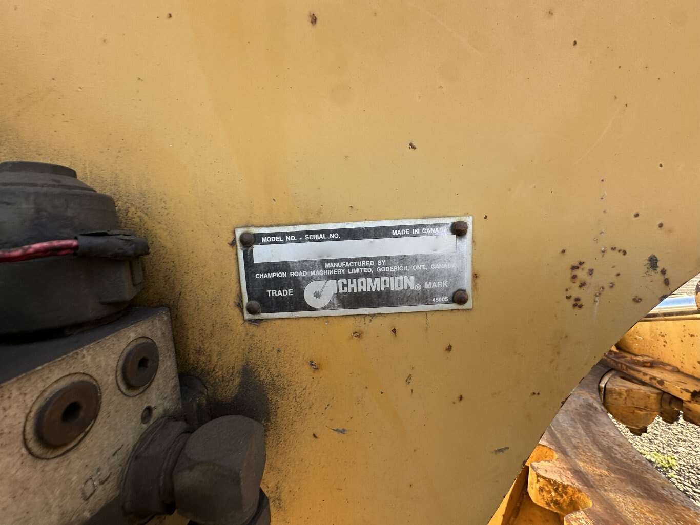 1993 Champion 780A Series 3 Motor Grader with Snow Wing #11218 DP