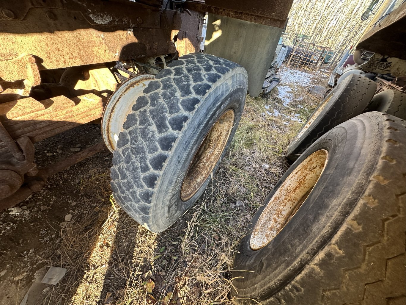 1985 Kenworth W900 Tandem Sanding Truck #11224 DP