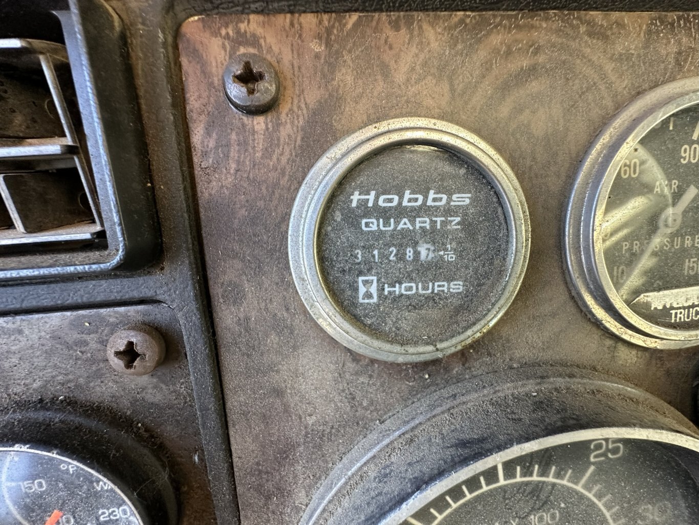 1985 Kenworth W900 Tandem Sanding Truck #11224 DP