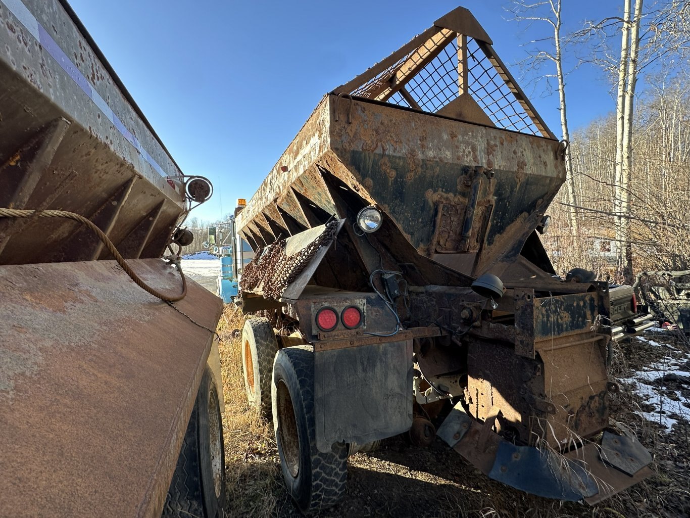 1985 Kenworth W900 Tandem Sanding Truck #11224 DP