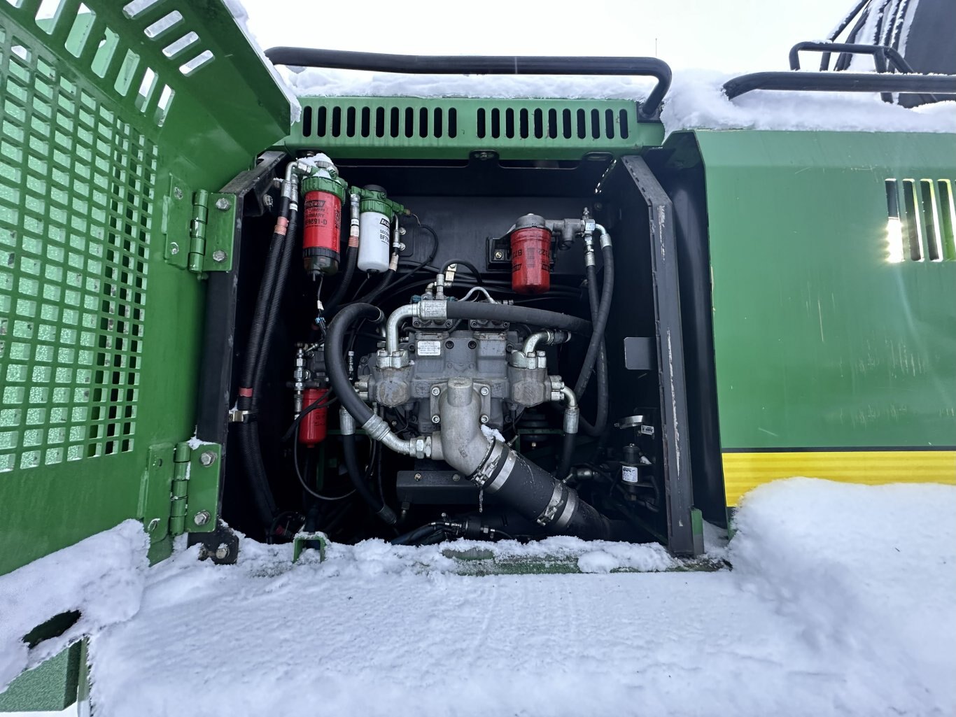 2015 Deere 2154 Processor w/ 622 Warratah Head #11313 DP