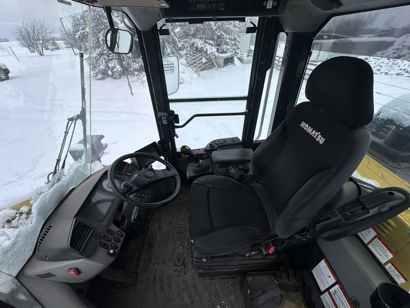 2019 Komatsu WA200 8 Wheel Loader w/ Bucket #11312 DP