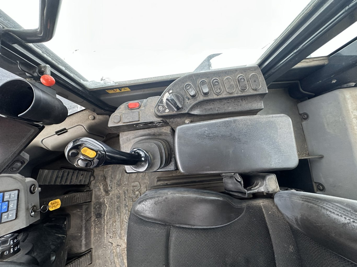 2019 Komatsu WA200 8 Wheel Loader w/ Bucket #11312 DP