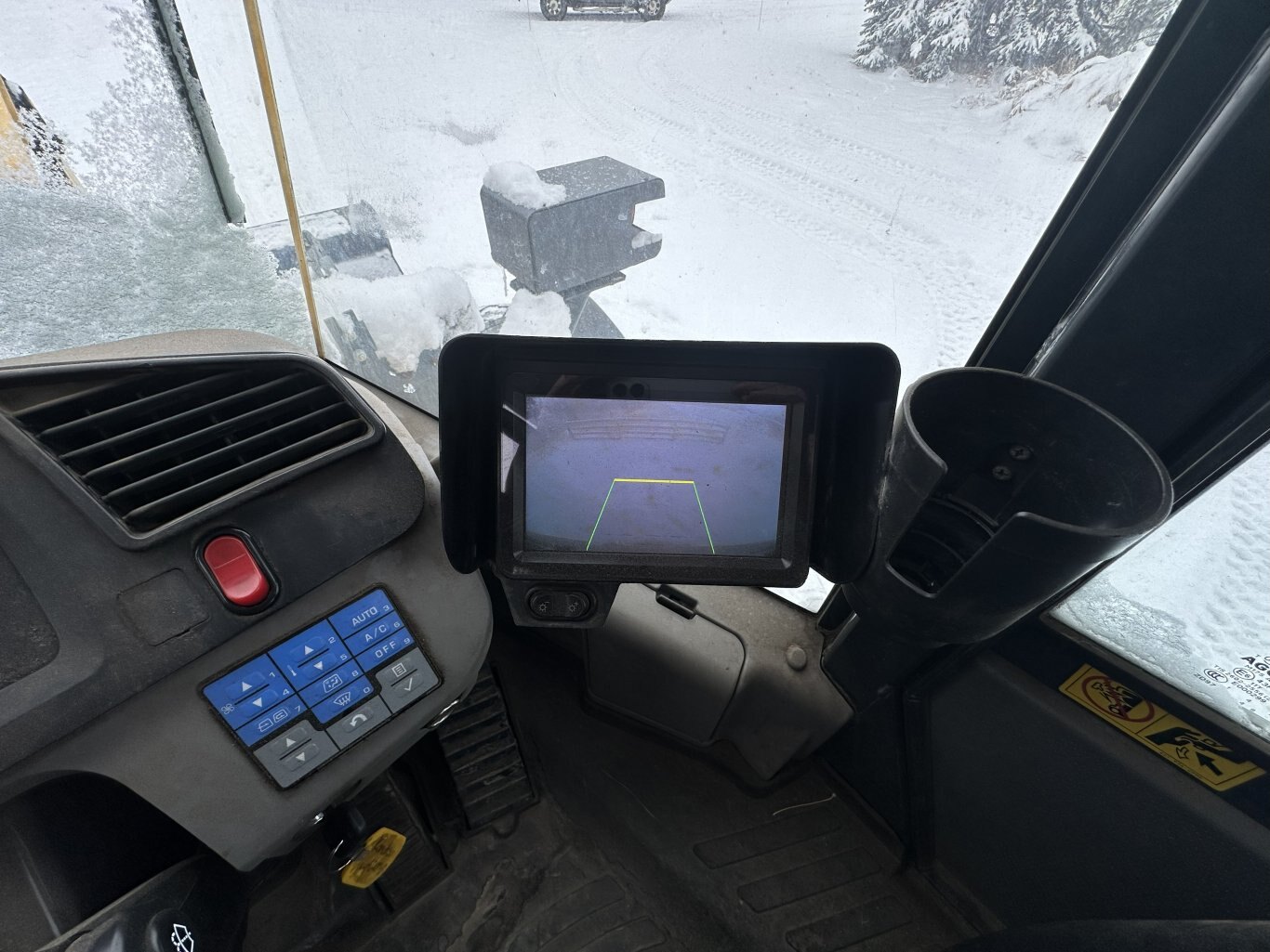 2019 Komatsu WA200 8 Wheel Loader w/ Bucket #11312 DP