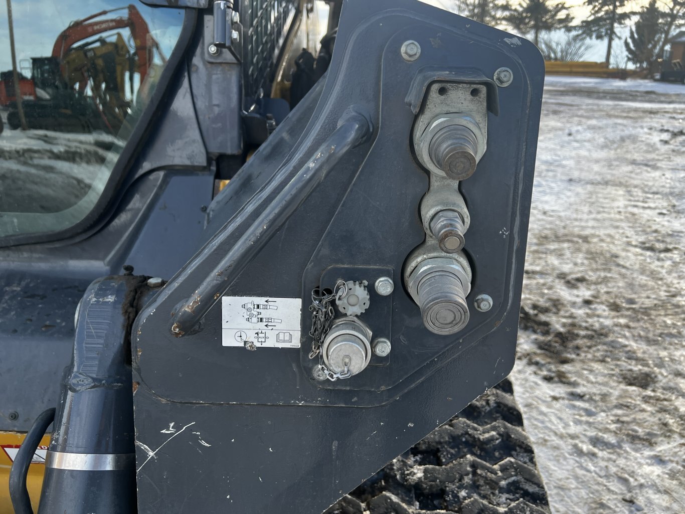 2017 Deere 331G Skid Steer with Bucket • Tracked Skid • Compact Track Loader #11323 BP