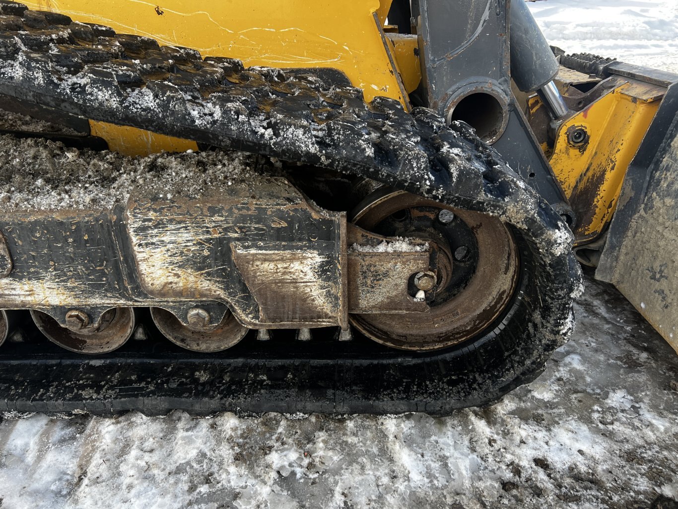 2017 Deere 331G Skid Steer with Bucket • Tracked Skid • Compact Track Loader #11323 BP