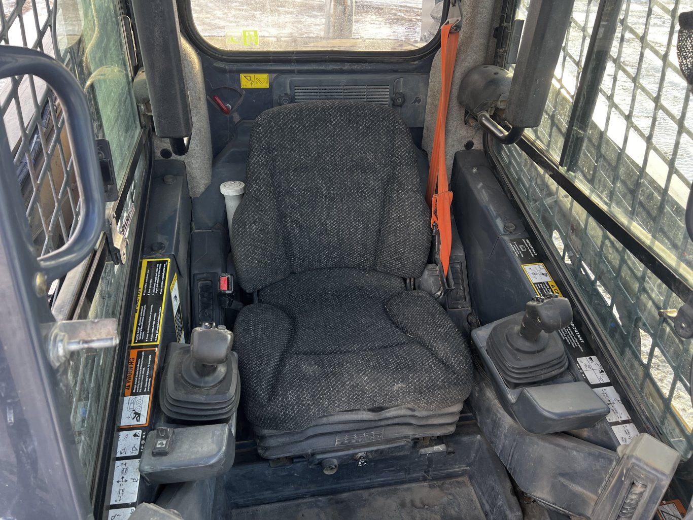 2017 Deere 331G Skid Steer with Bucket • Tracked Skid • Compact Track Loader #11323 BP