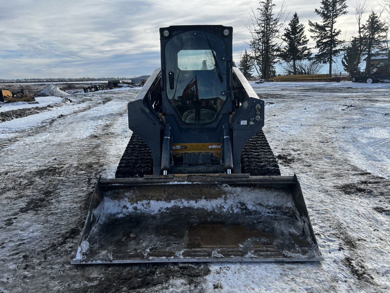 2017 Deere 331G Skid Steer with Bucket • Tracked Skid • Compact Track Loader #11323 BP