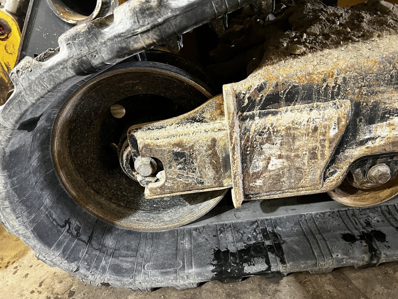 2017 Deere 331G Skid Steer with Bucket • Tracked Skid • Compact Track Loader #11324 BP