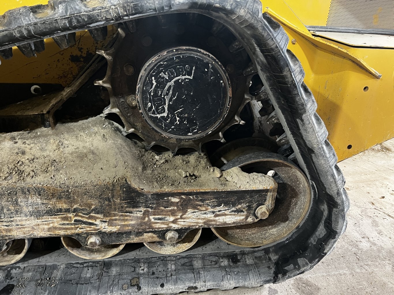 2017 Deere 331G Skid Steer with Bucket • Tracked Skid • Compact Track Loader #11324 BP