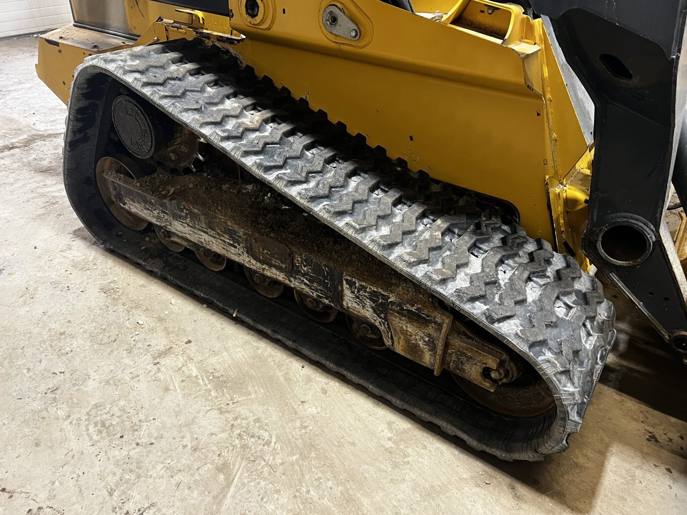 2017 Deere 331G Skid Steer with Bucket • Tracked Skid • Compact Track Loader #11324 BP