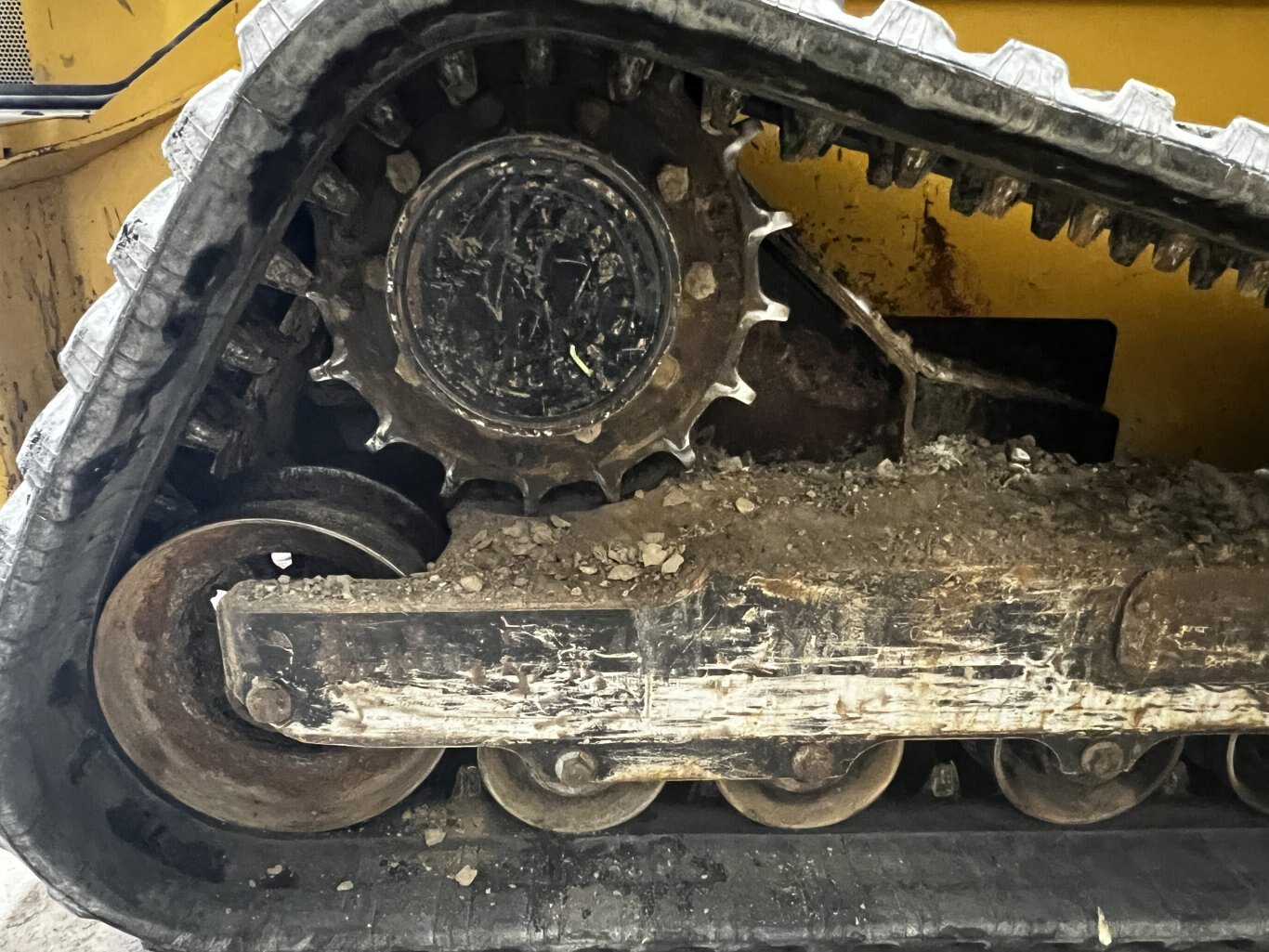 2017 Deere 331G Skid Steer with Bucket • Tracked Skid • Compact Track Loader #11324 BP