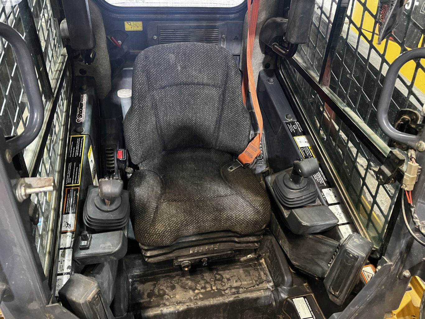 2017 Deere 331G Skid Steer with Bucket • Tracked Skid • Compact Track Loader #11324 BP