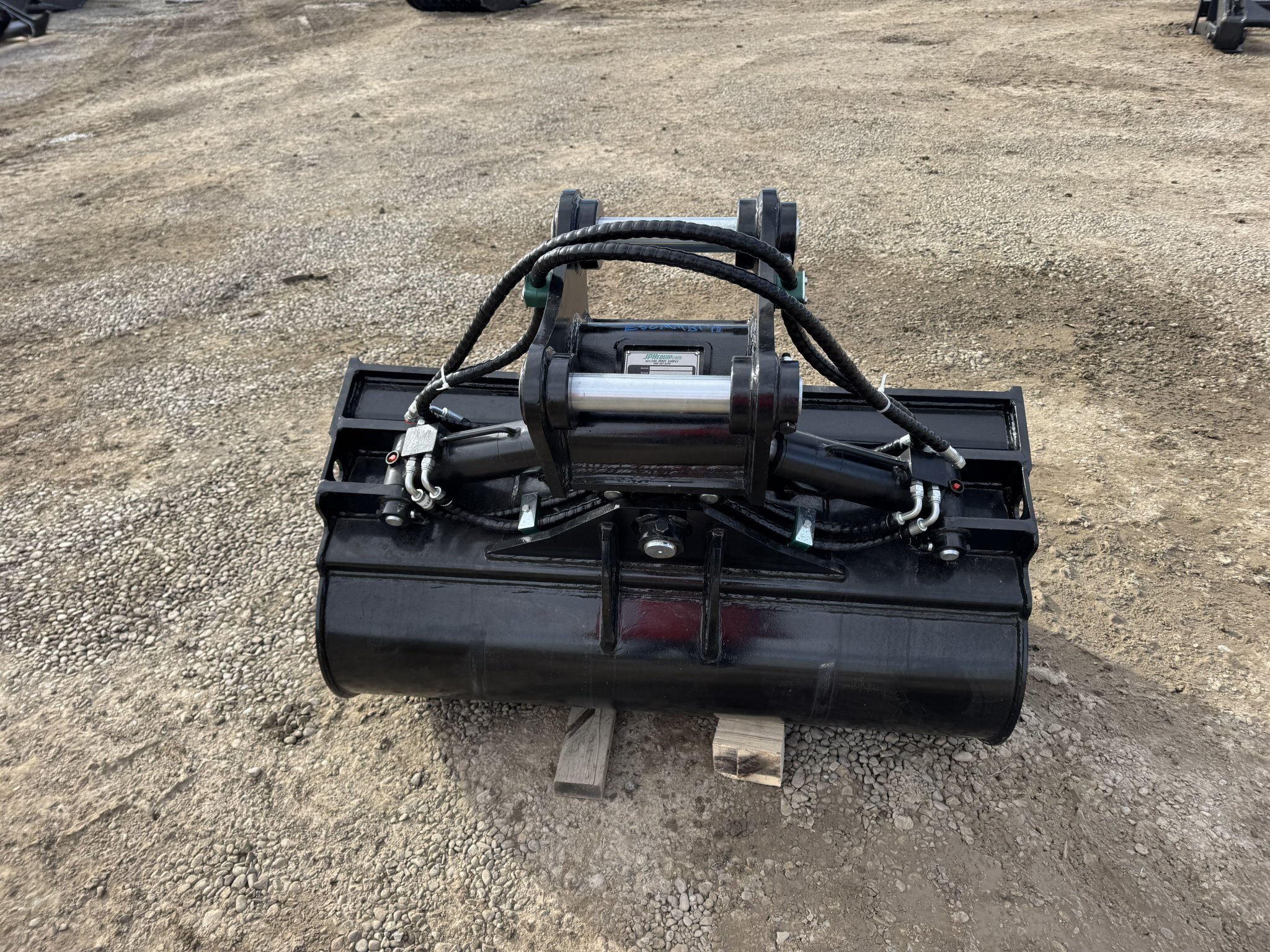 80 Series 48 inch Twist Bucket for Excavator 8 ton 50mm pins #E50MMBT48 ...