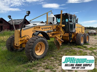 2004 Volvo G720B Motor Grader #12132 CT
