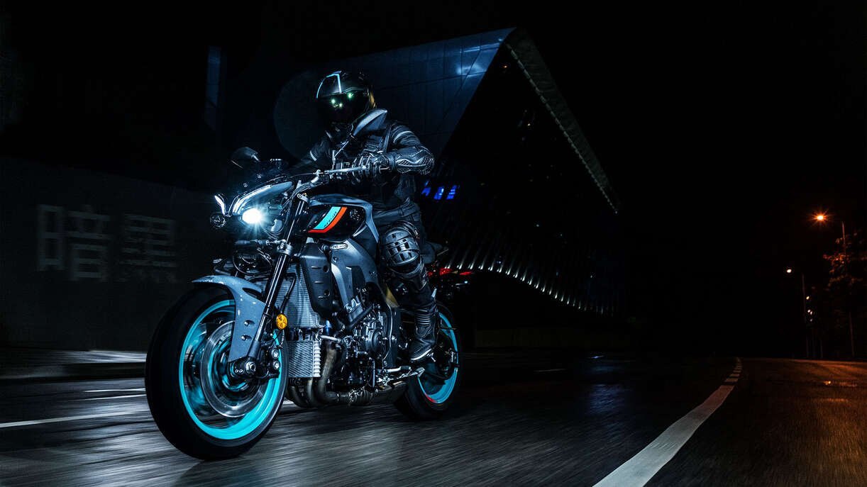 2023 Yamaha MT 10 Cyan Storm