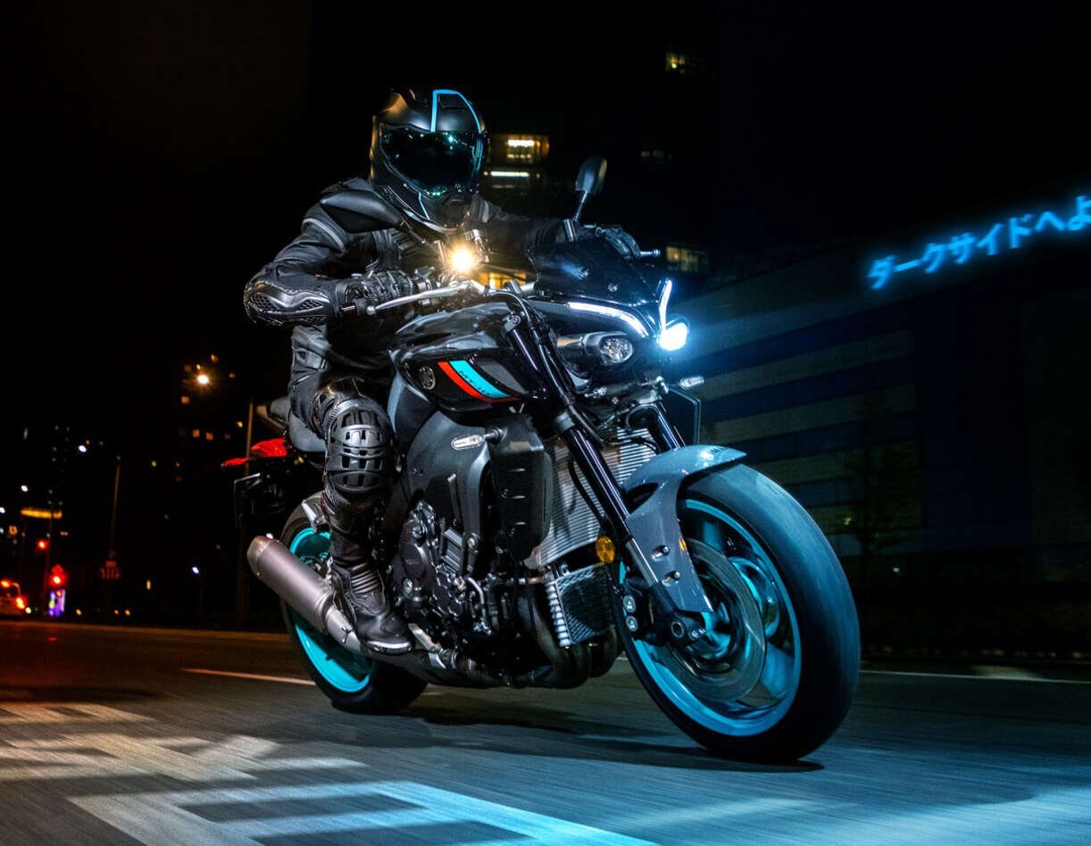 2023 Yamaha MT 10 Cyan Storm