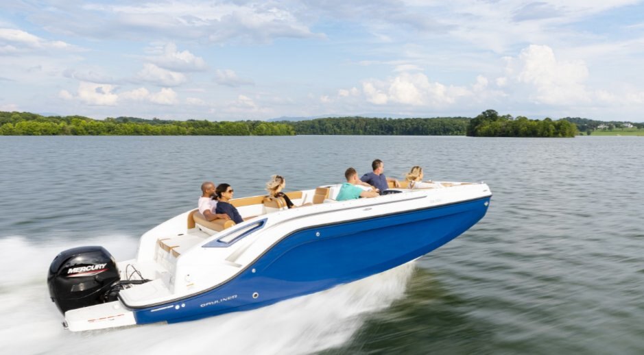 2024 Bayliner DX2200 Blue Hull Sides (White Bottom)