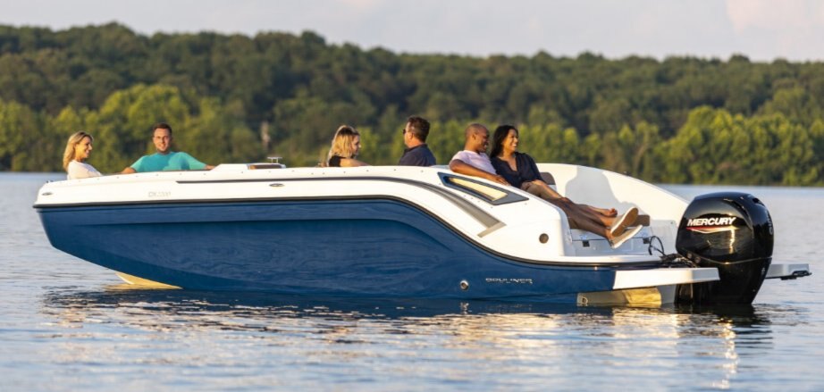 2024 Bayliner DX2200 Blue Hull Sides (White Bottom)