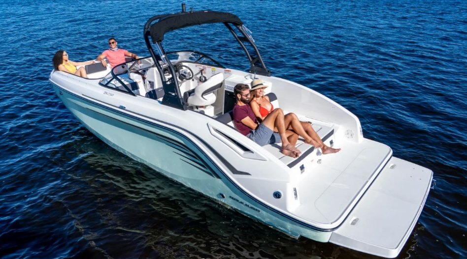 2024 Bayliner DX2250 Blue Hull Sides (White Bottom)