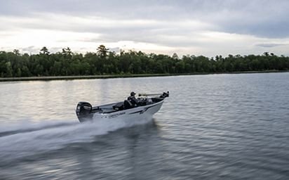 2024 Crestliner 1650 Discovery SC Silver Metallic exterior & Gray interior