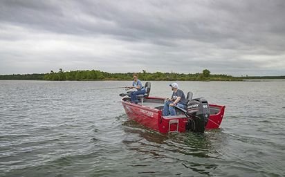 2024 Crestliner 1750 PRO TILLER Black Metallic base w/True Blue Metallic accent & Gray interior