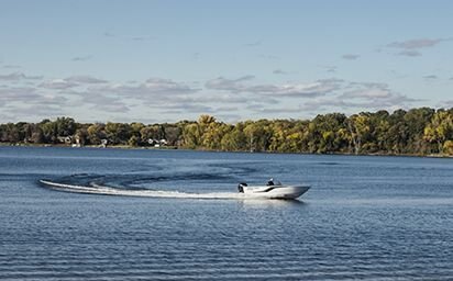 2024 Crestliner 1750 Hawk Bright White exterior & Gray interior