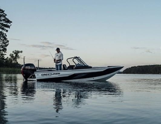 2024 Crestliner 1750 FISH HAWK Bright White base w/Black Metallic accent & Gray interior