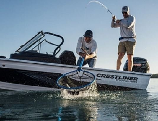 2024 Crestliner 1750 FISH HAWK Bright White base w/Black Metallic accent & Gray interior