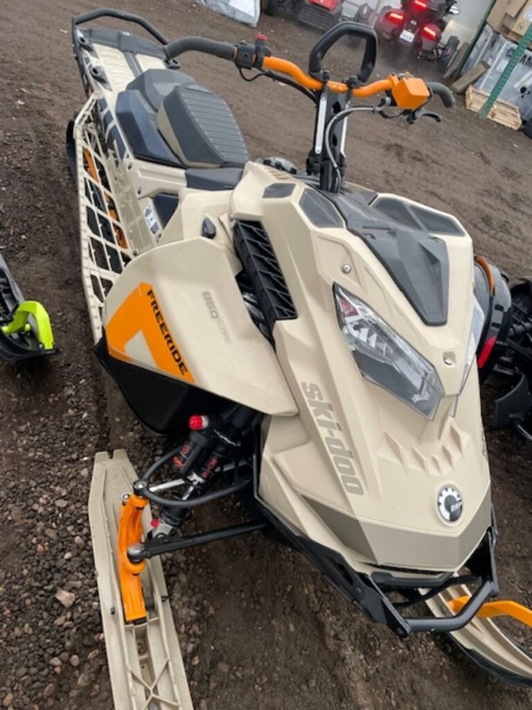 2022 Ski-Doo Freeride Rotax 850 E-TEC 146 ES PowderMax II 2.5