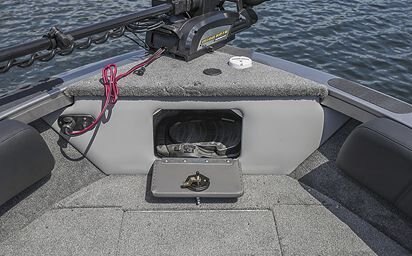 2024 Crestliner 2250 SPORTFISH Black Metallic base w/Fire Red Metallic accent & Gray interior