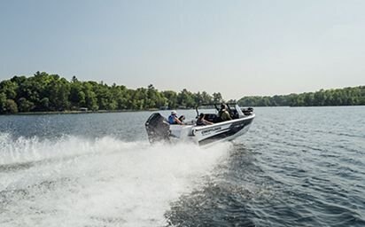 2024 Crestliner 1950 SPORTFISH Bright White base w/Black Metallic accent & Gray interior