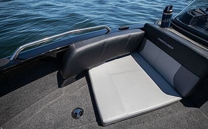 2024 Crestliner 1850 SPORTFISH Silver Metallic base w/Fire Red Metallic accent & Gray interior