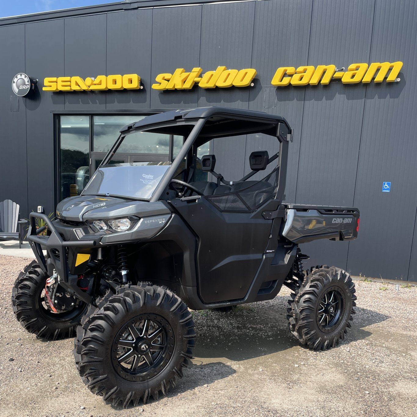 2024 Can-Am Defender XT HD9