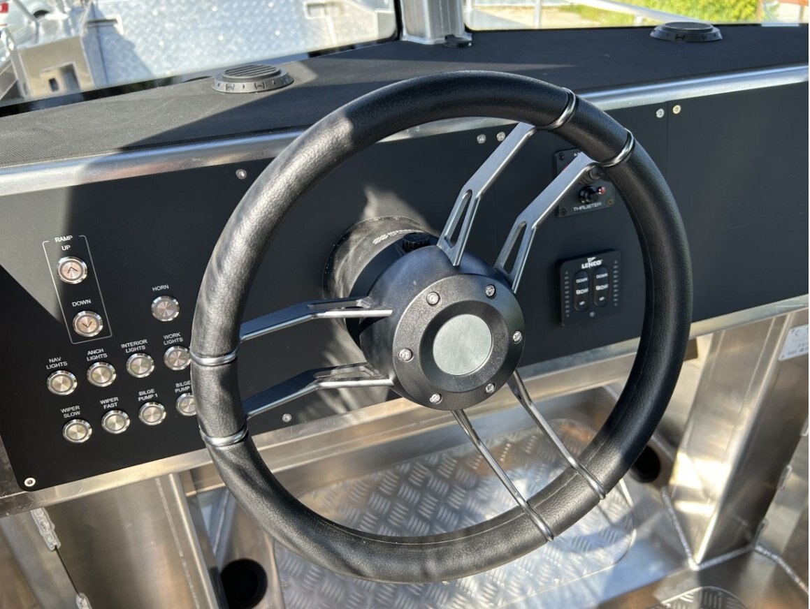 2026 LANDX X7 with Yamaha F200XD TORONTO BOAT SHOW