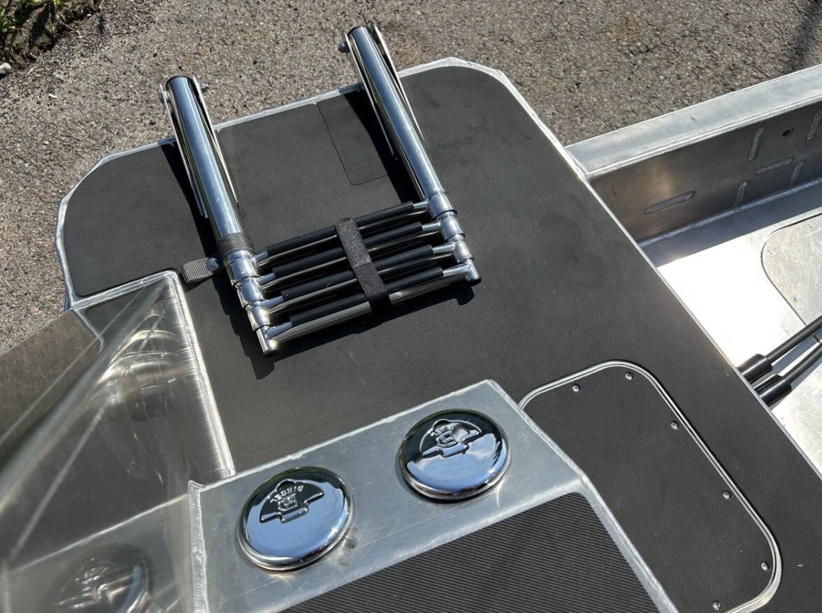 2026 LANDX X7 with Yamaha F200XD TORONTO BOAT SHOW