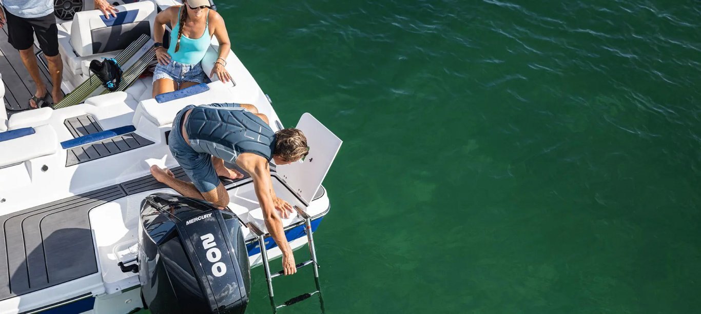 Hurricane SunDeck 2690 OB