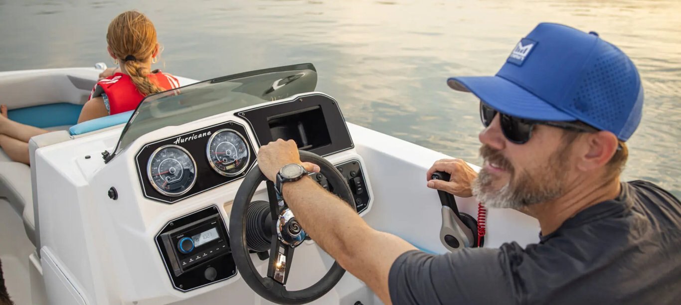 Hurricane SunDeck Sport 2050 OB