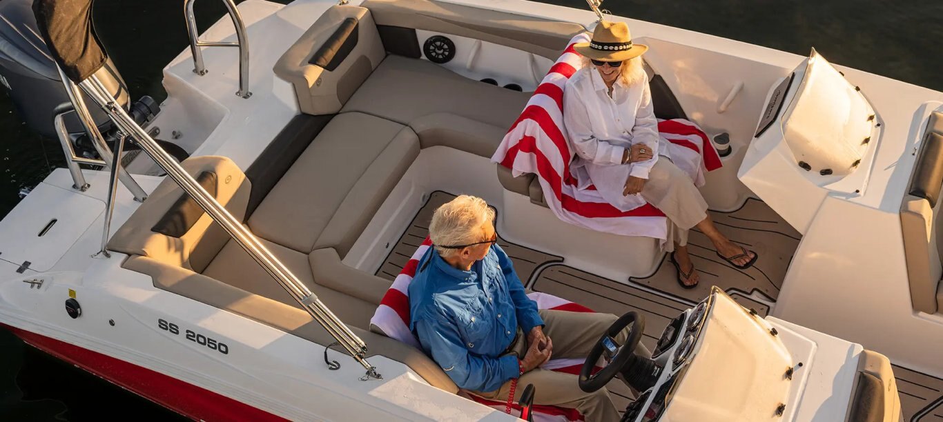 Hurricane SunDeck Sport 2050 OB