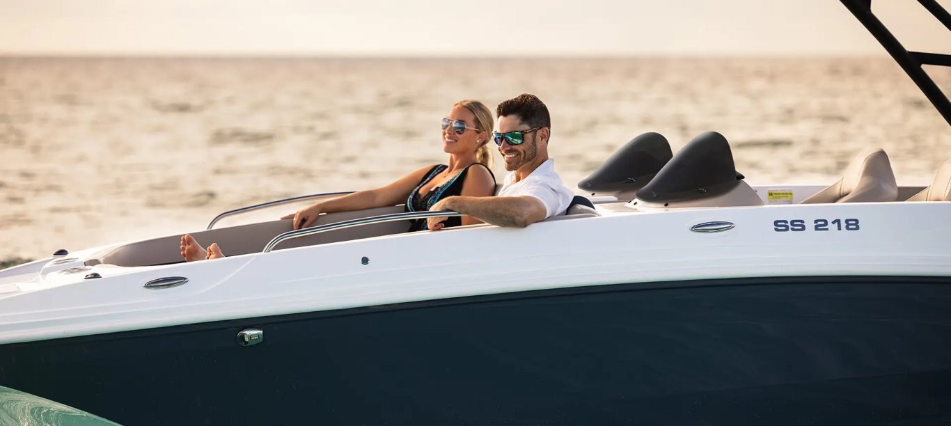 Hurricane SunDeck Sport 218 OB