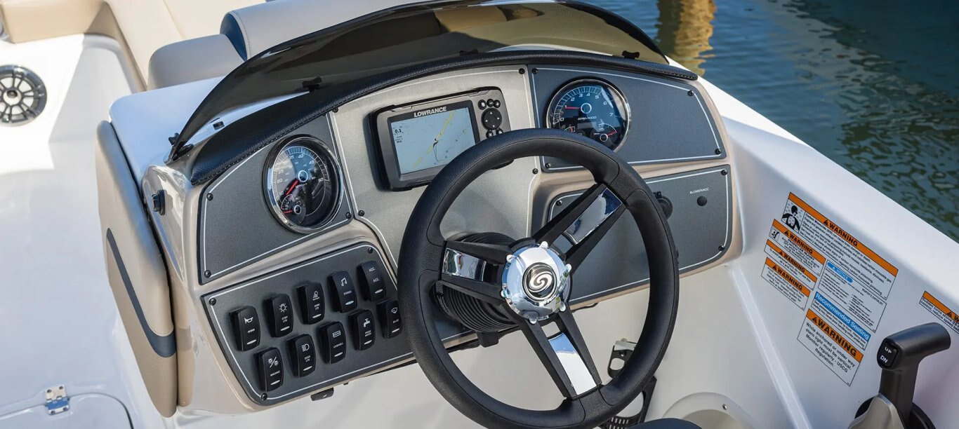 Hurricane SunDeck Sport 218 OB