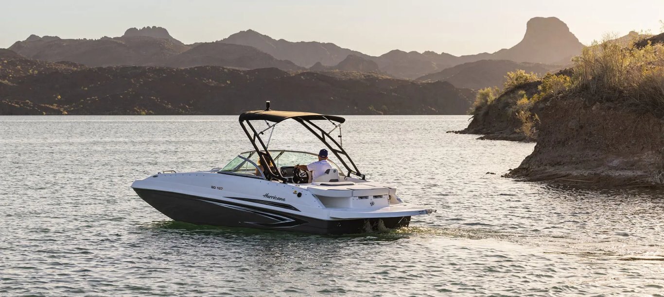 Hurricane SunDeck 187 IO Sterndrive